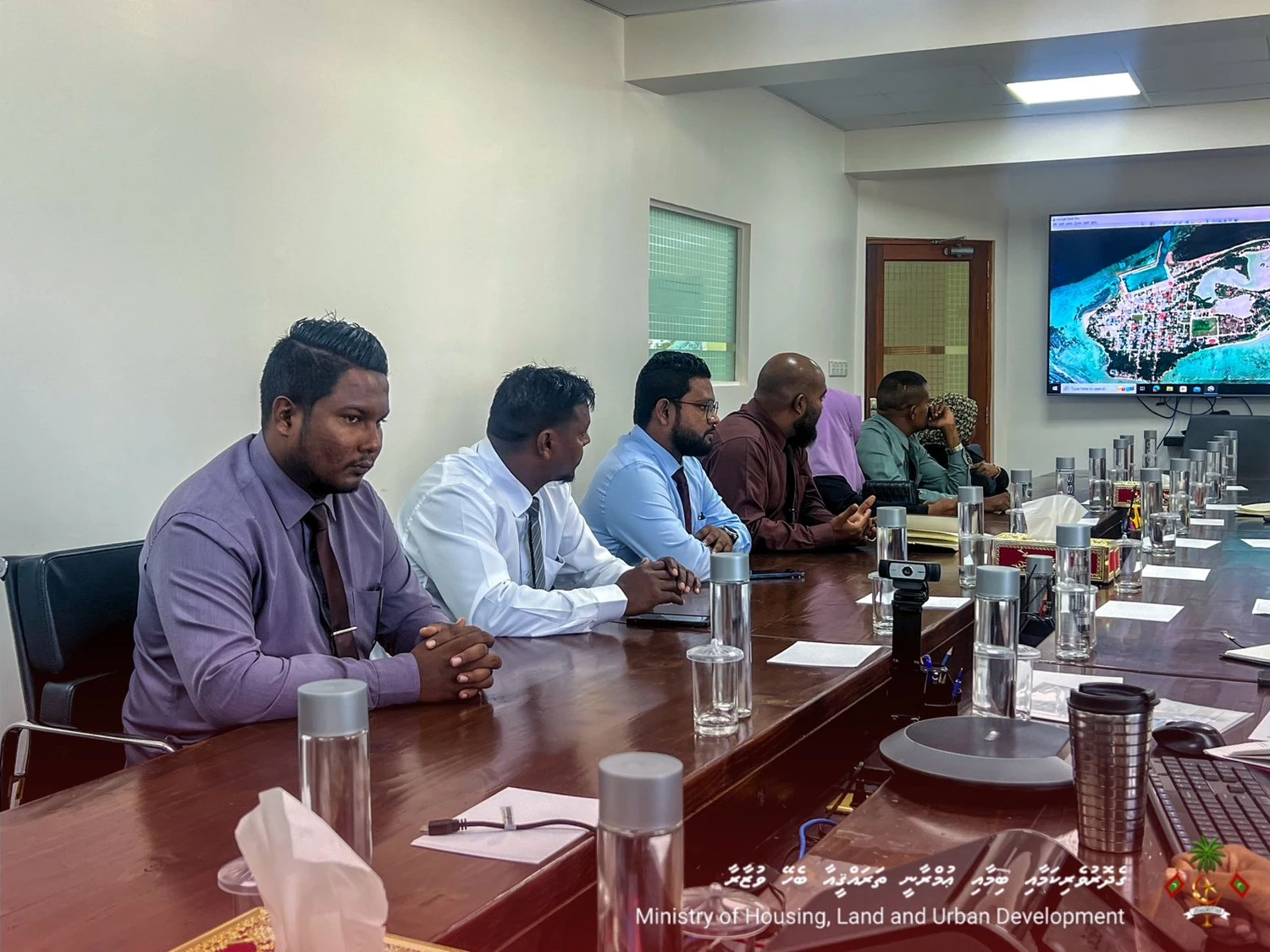 photo for ލ މާބައިދޫ ކައުންސިލުން މިނިސްޓަރ އާއި ބައްދަލުކުރައްވައިފި.